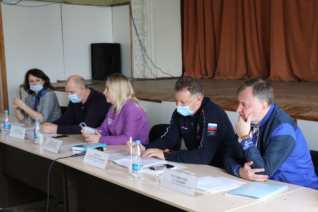 Крым министр спорта торубарова